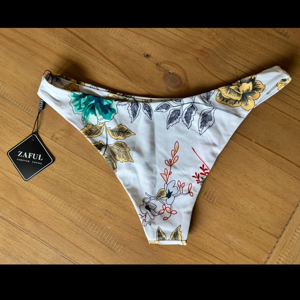 Zaful Floral Bikini Bottom Reversible US Size 8 / Large